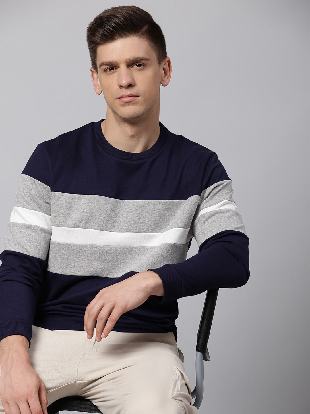 

Dennis Lingo Men Colourblocked Sweatshirt, Navy blue