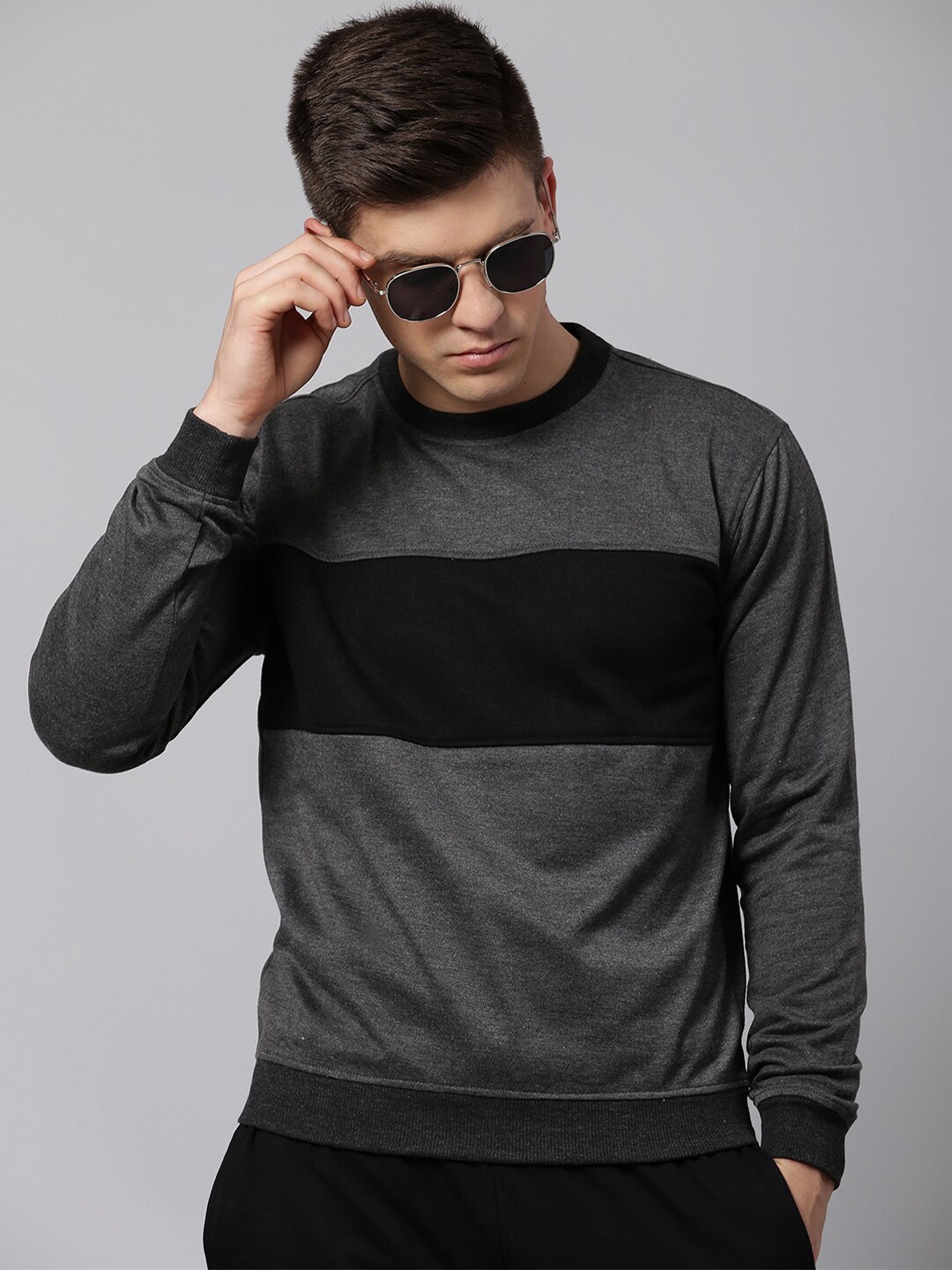 

Dennis Lingo Men Colourblocked Sweatshirt, Grey