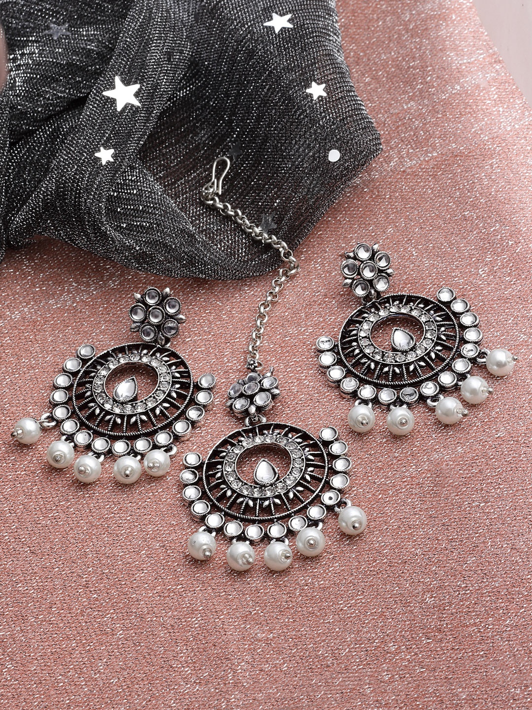 

PANASH Oxidised Stone-Studded & Pearl Beaded Maangtikka With Earrings, Silver
