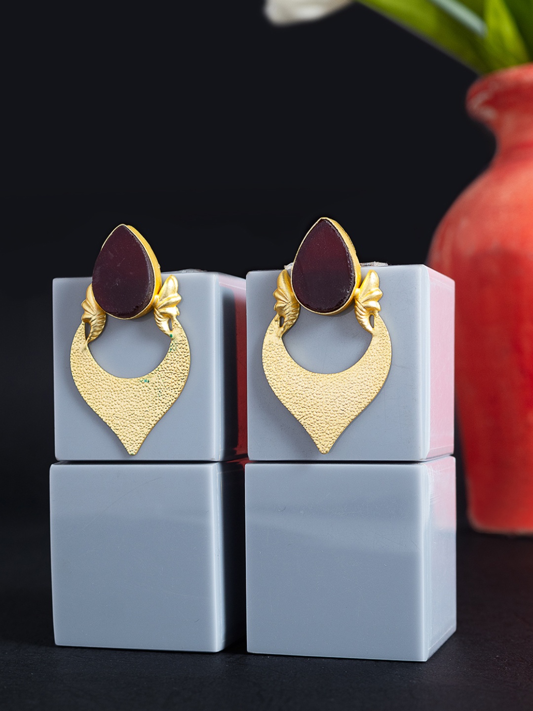 

Golden Peacock WOMEN Geometric Drop Earrings, Maroon