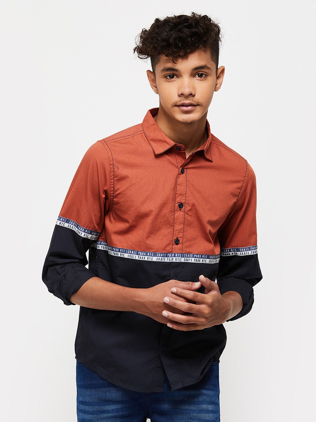 

max Boys Coral & Blue Colourblocked Pure Cotton Casual Shirt