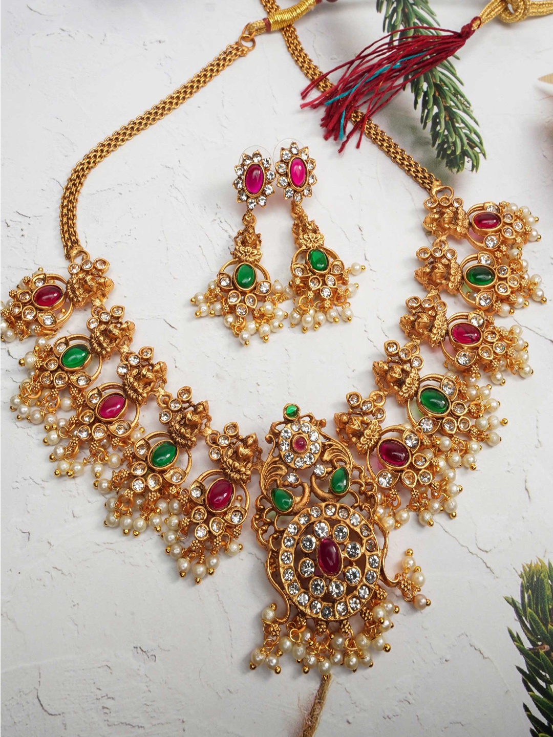 

GRIIHAM Gold-Plated Stone Studded Jewellery Set