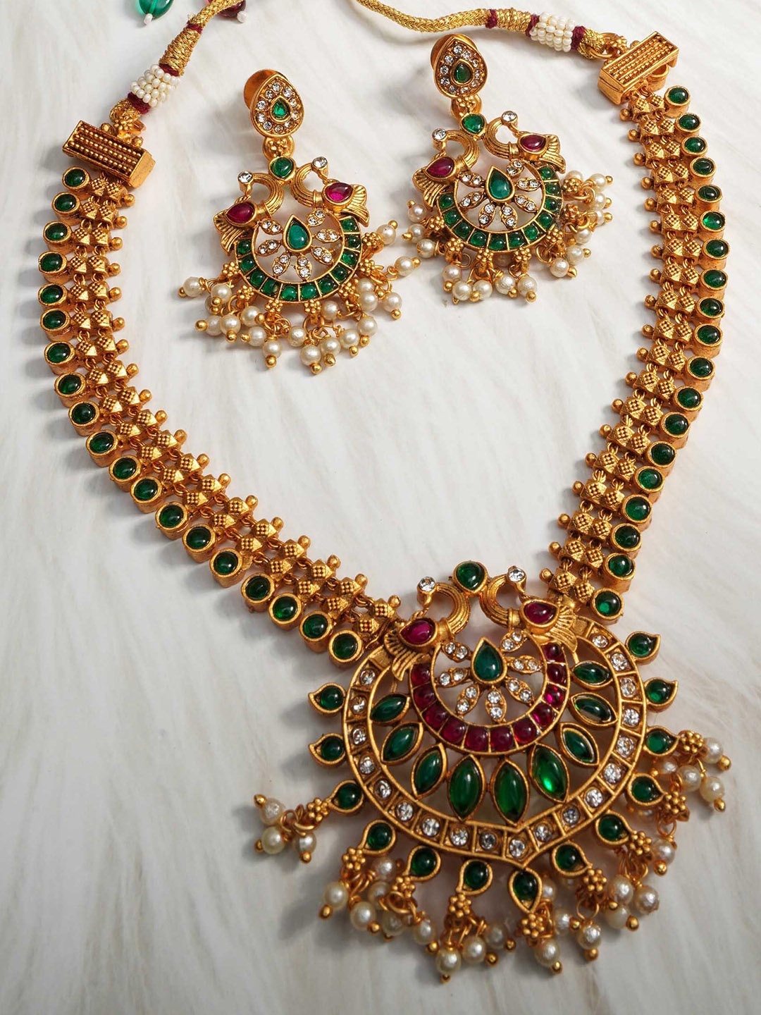 

GRIIHAM Women Gold Plated Jewellery Set, Green