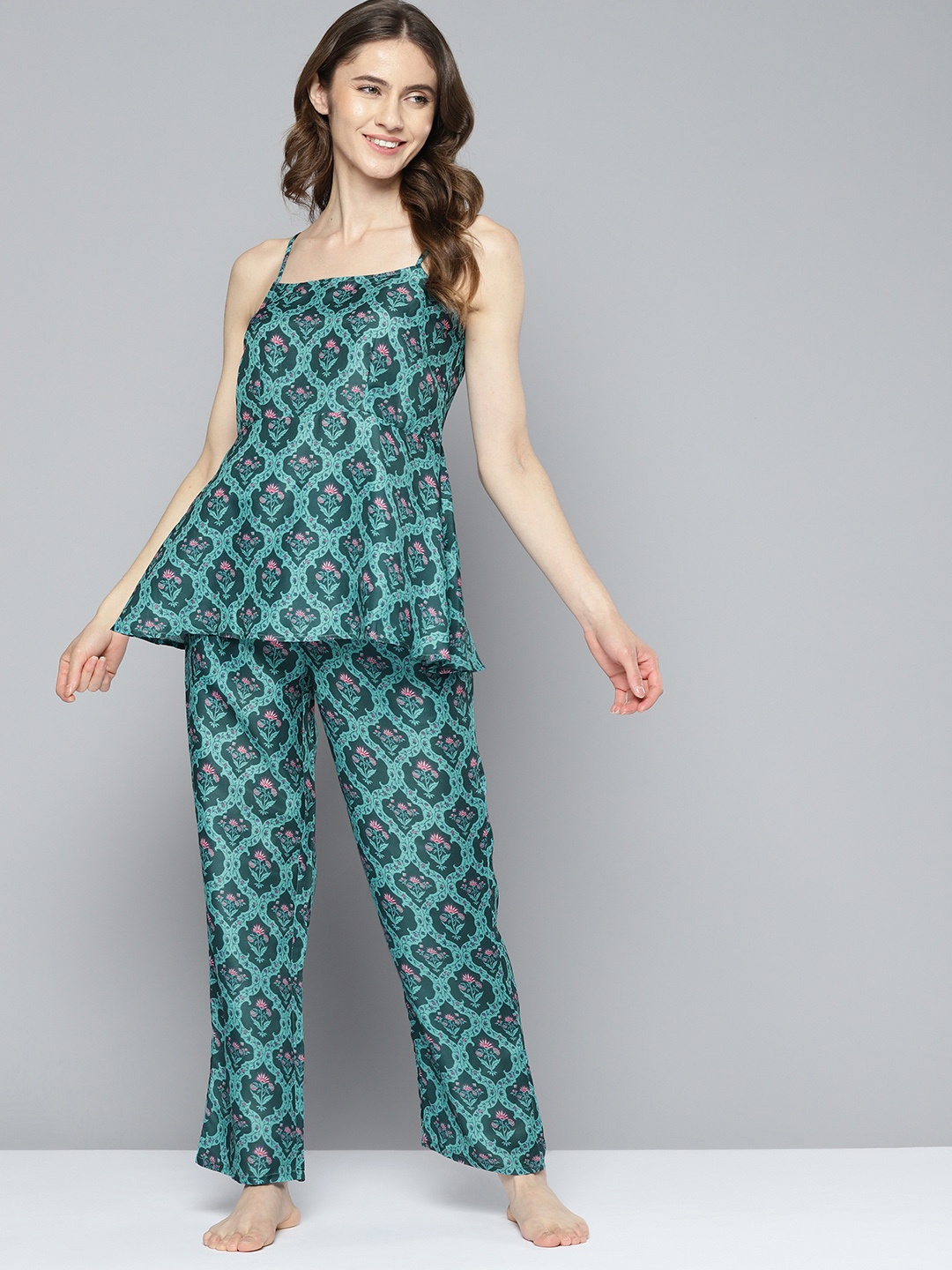 

HERE&NOW Women Green & Pink Printed Night suit