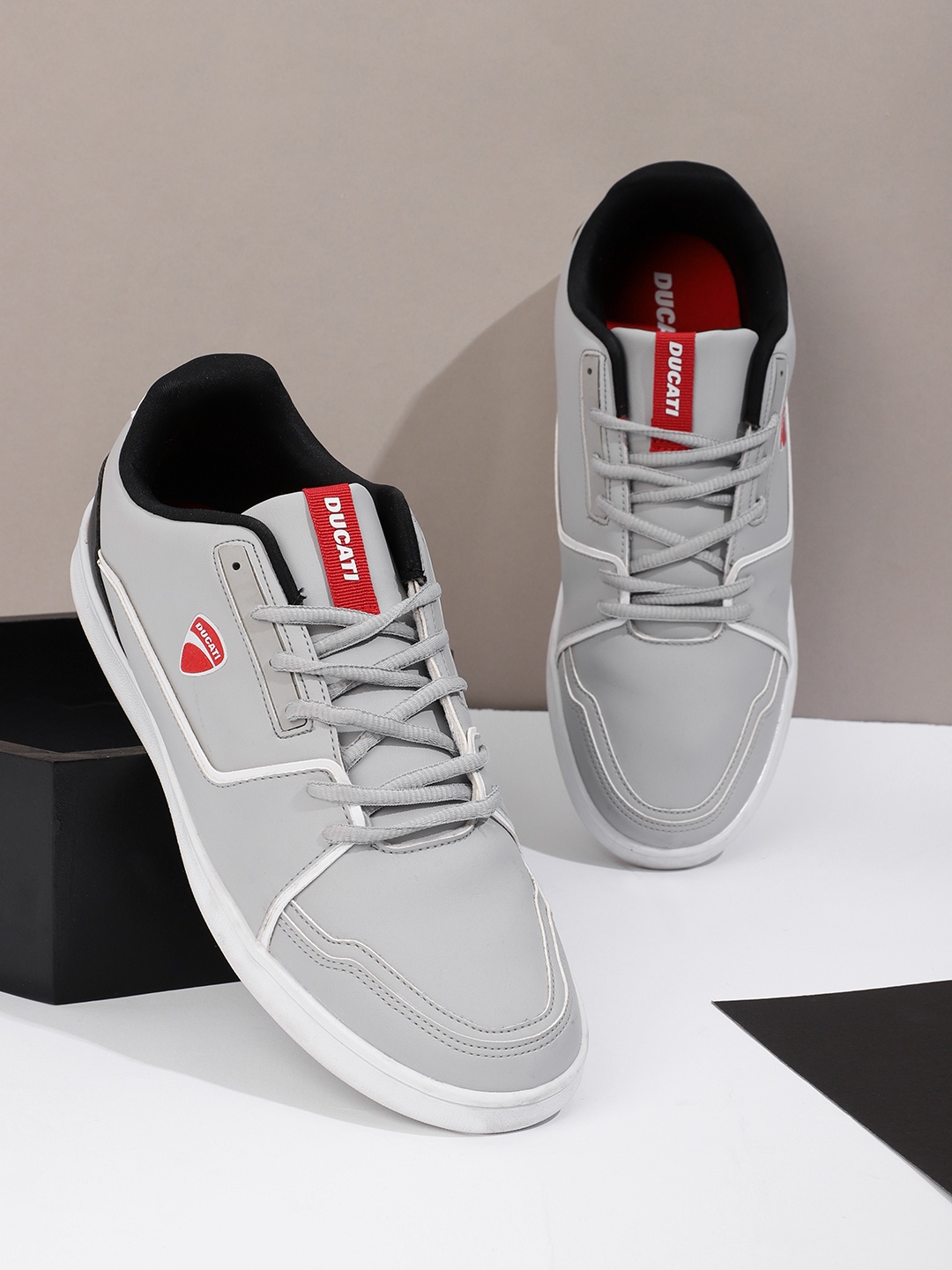 

Ducati Men Grey & White Solid Sneakers