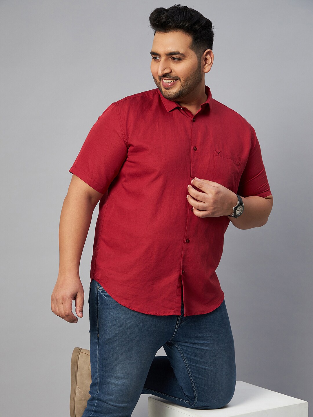 

SHOWOFF Plus Men Solid Plus Size Comfort Casual Shirt, Maroon