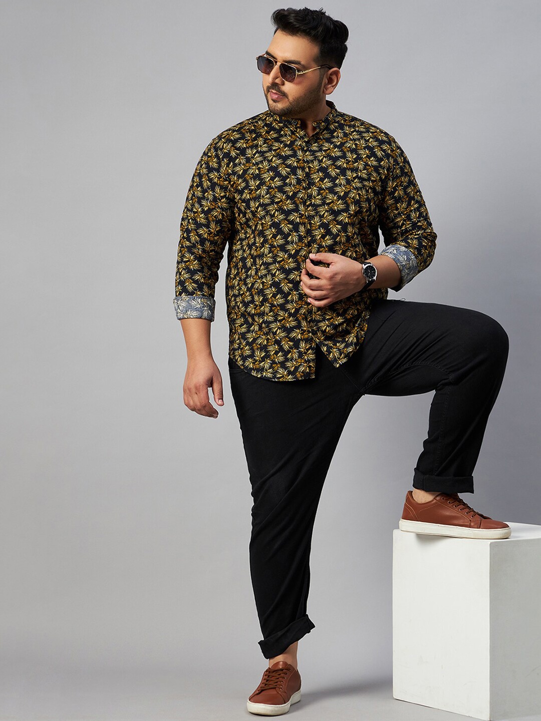 

SHOWOFF Plus Size Men Comfort Floral Printed Casual Shirt, Navy blue