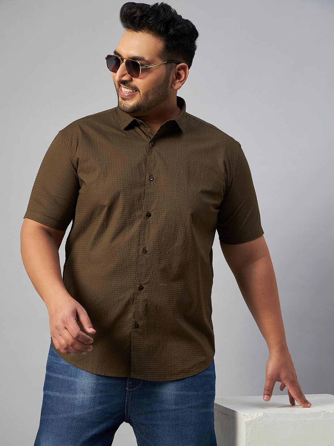 

SHOWOFF Plus Men Solid Comfort Fit Casual Cotton Shirt, Olive