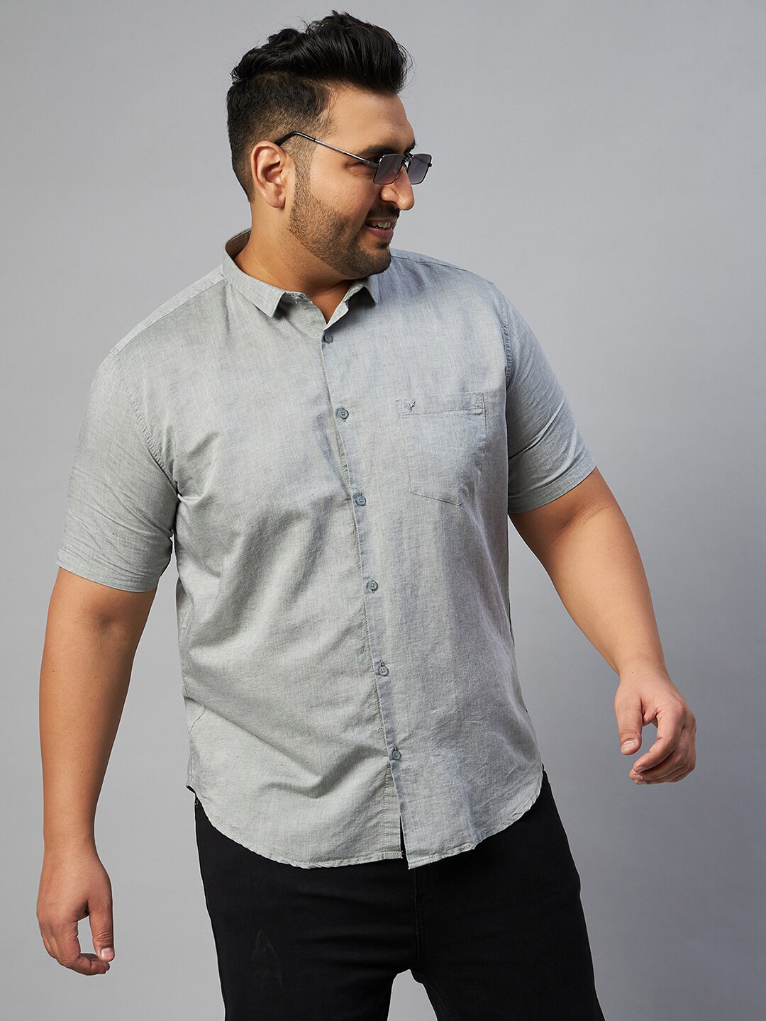 

SHOWOFF Plus Men Solid Comfort Fit Casual Shirt, Grey