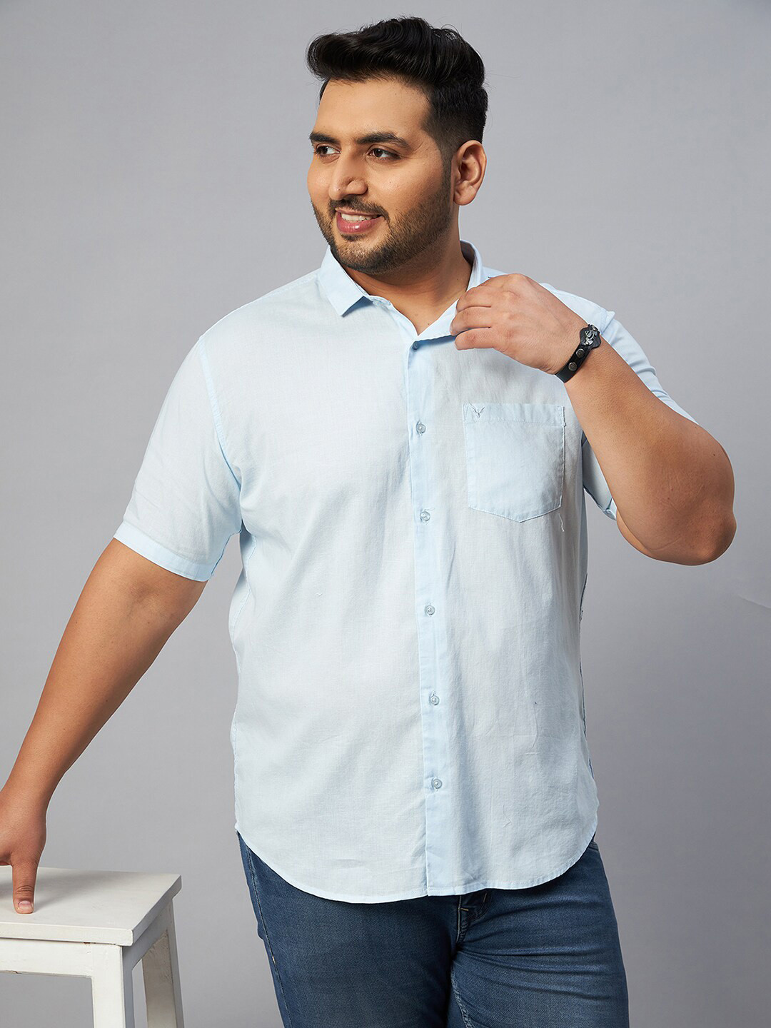 

SHOWOFF Plus Men Solid Comfort Fit Casual Cotton Shirt, Blue