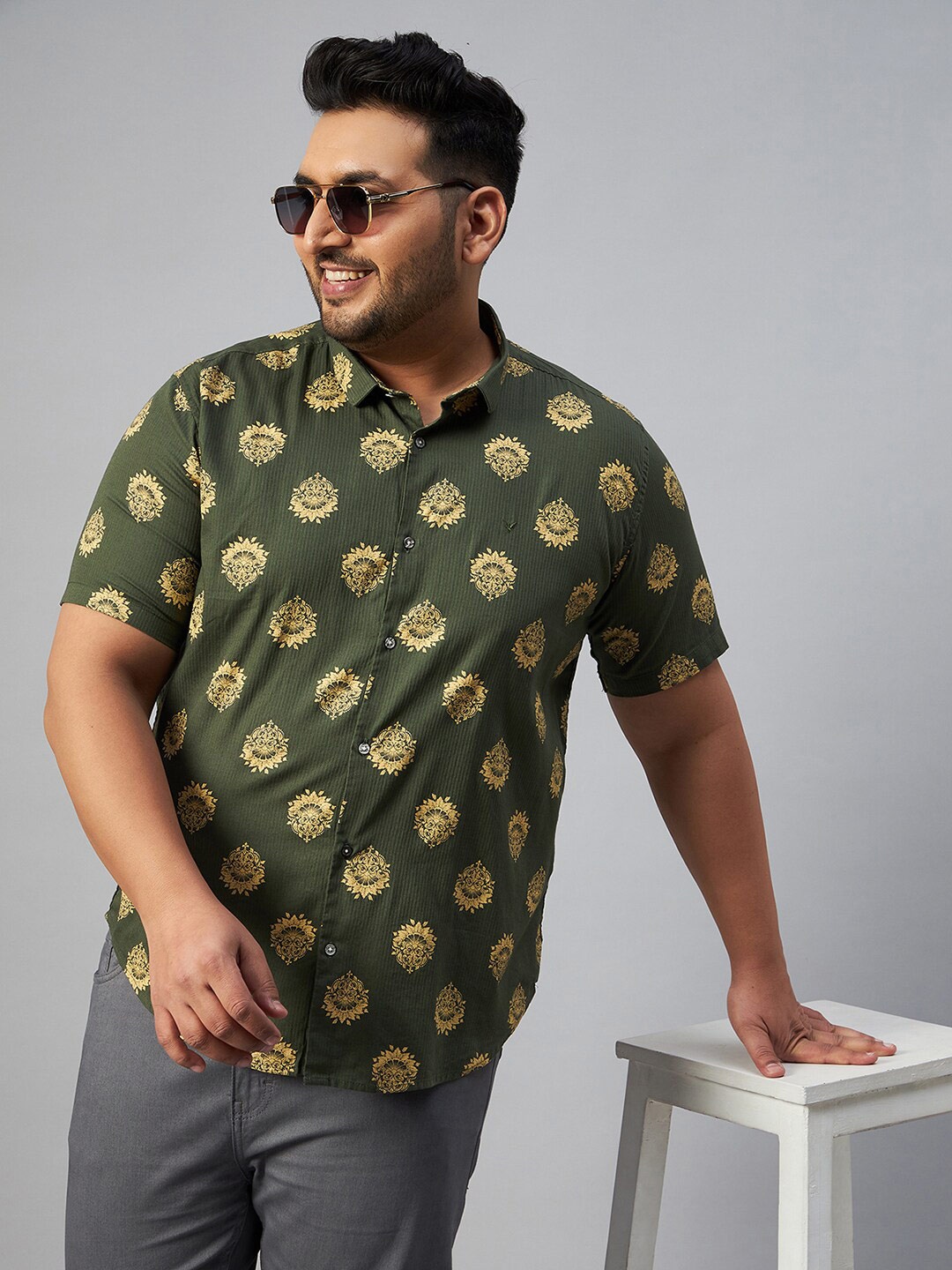 

SHOWOFF Plus Men Plus Size Comfort Ethnic Motifs Cotton Casual Shirt, Olive