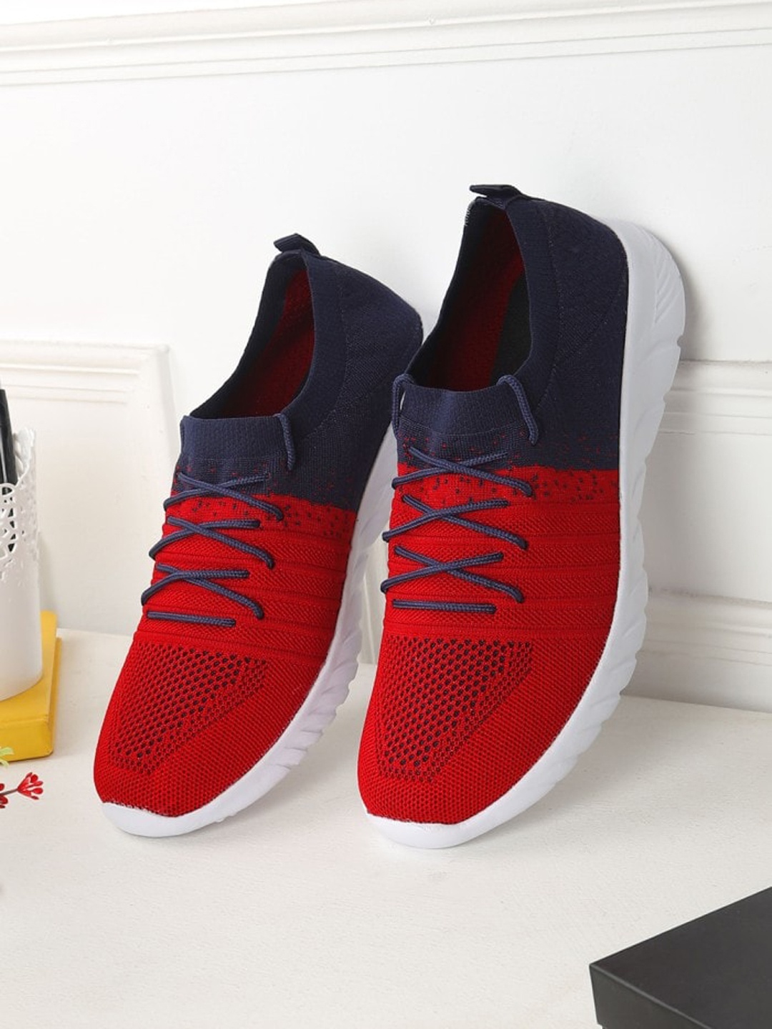 

TPENT Men Colourblocked Sneakers, Red
