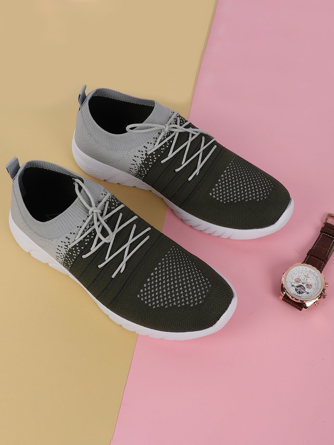 

TPENT Men Woven Design Sneakers, Black
