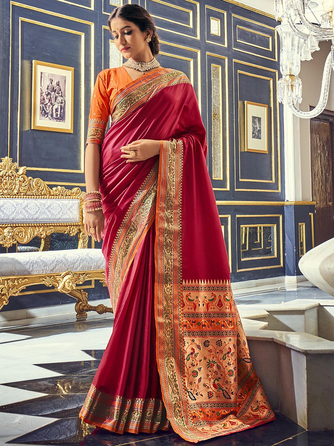 

elora Maroon & Gold-Toned Floral Woven Design Zari Silk Blend Paithani Saree