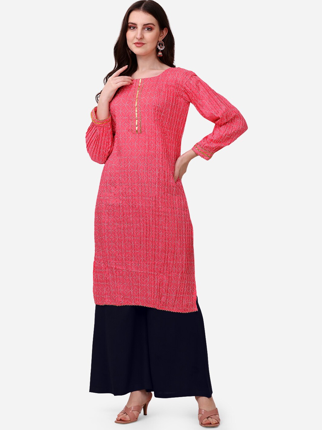 

Tikhi Imli Women Floral Embroidered Kurta, Pink