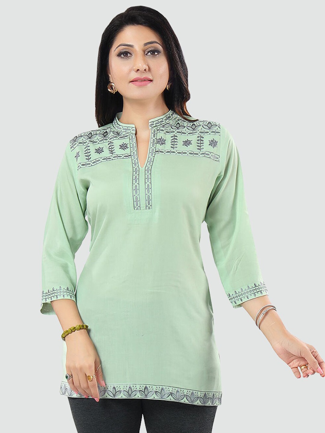 

Saree Swarg Ethnic Motifs Embroidered Kurti, Green