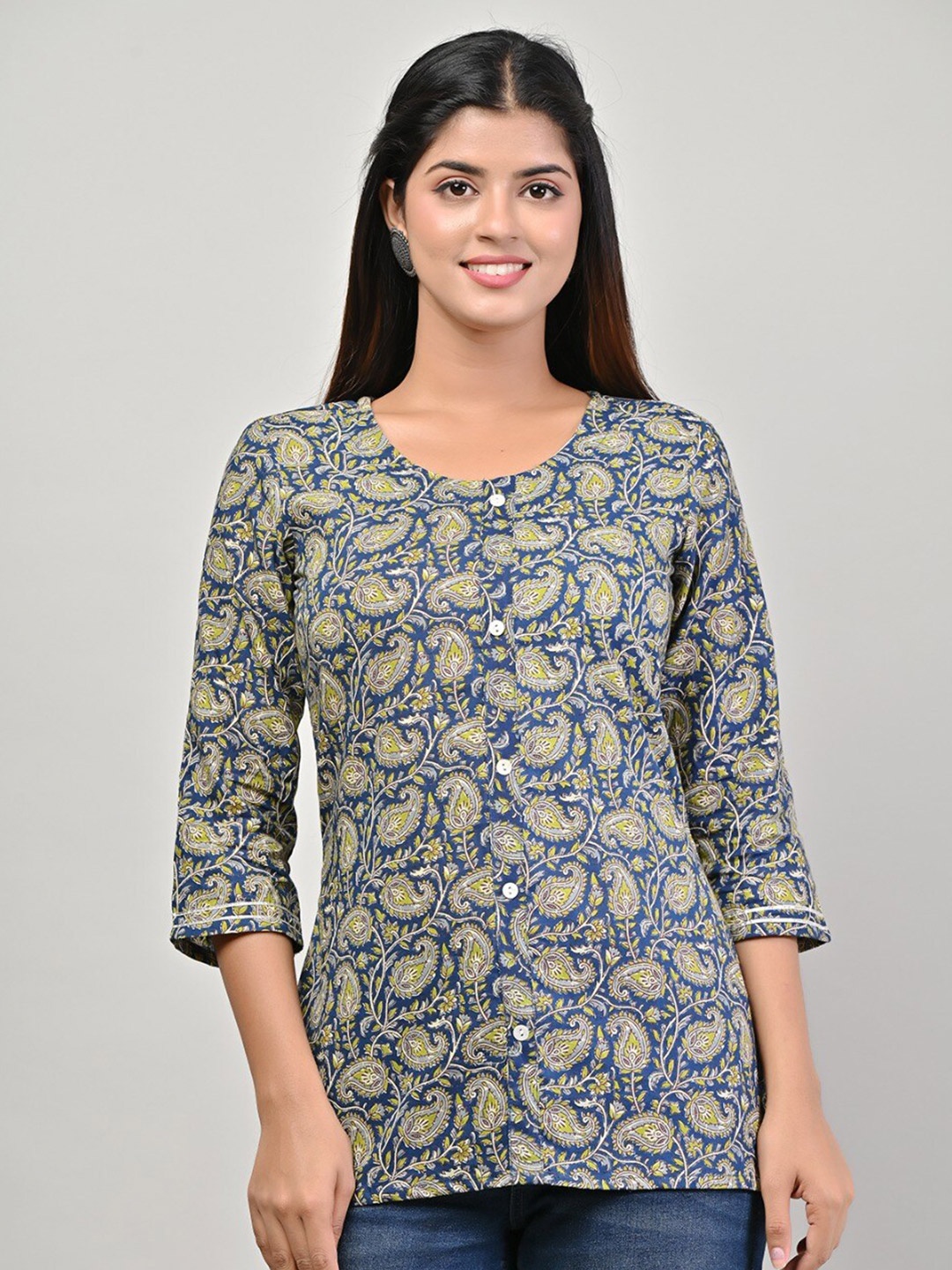

Swasti Blue Floral Printed Pure Cotton Kurti