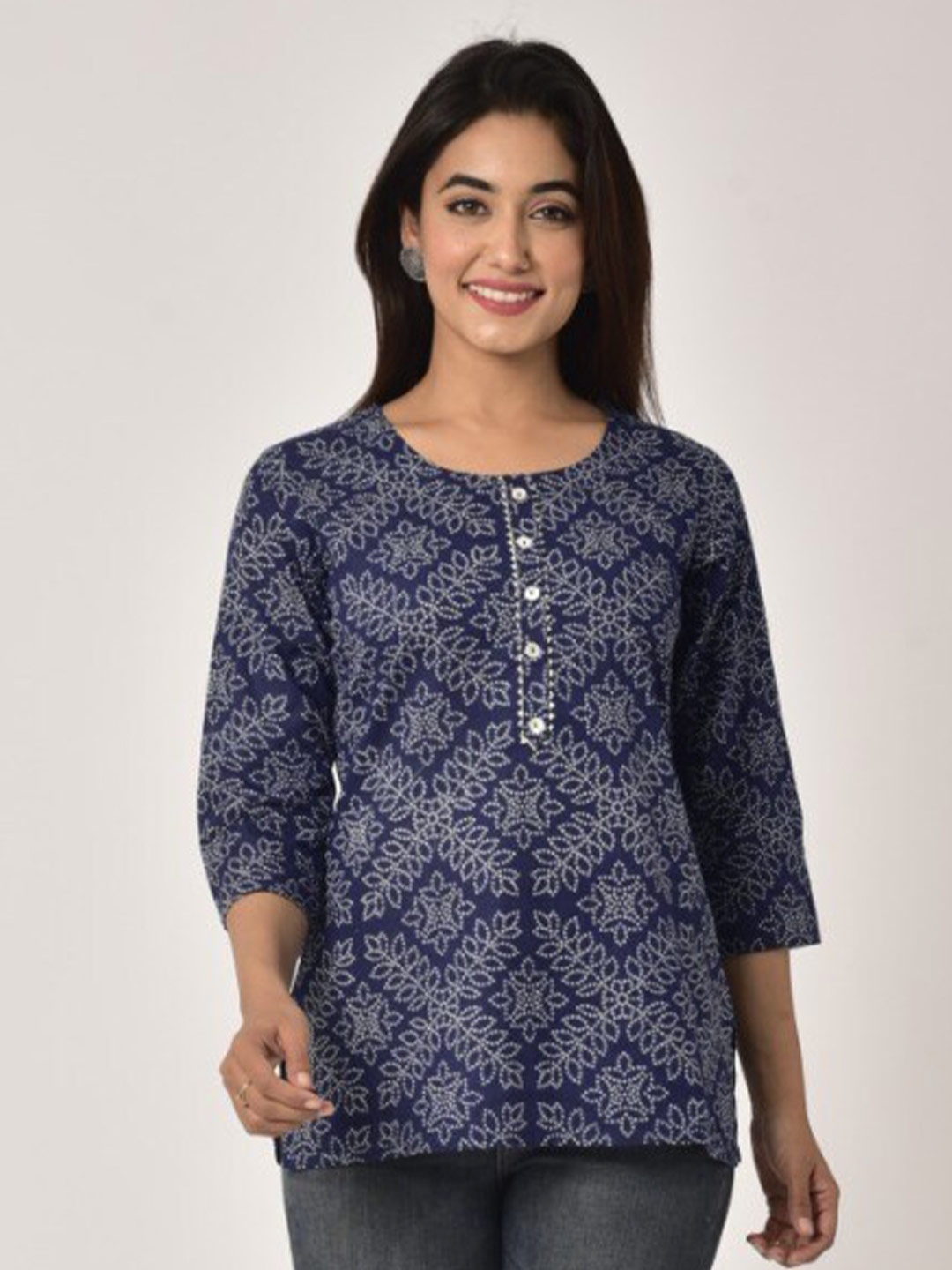 

Swasti Women Floral Printed Pure Cotton Short Kurti, Blue