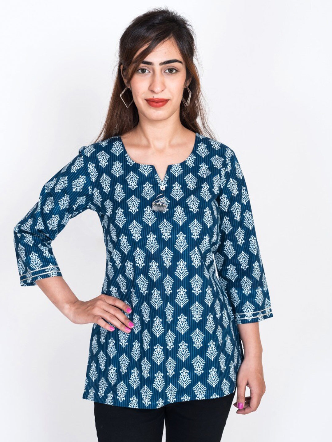 

Swasti Ethnic Motifs Printed Pure Cotton Kurti, Blue