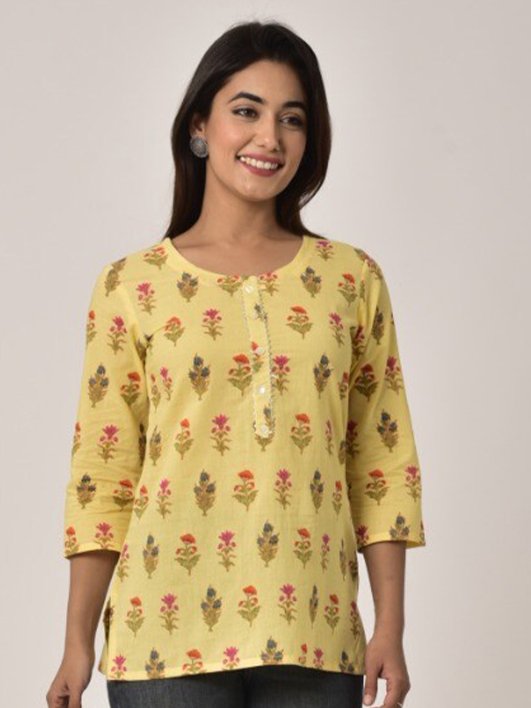 

Swasti Floral Printed Pure Cotton Short Kurti, Yellow