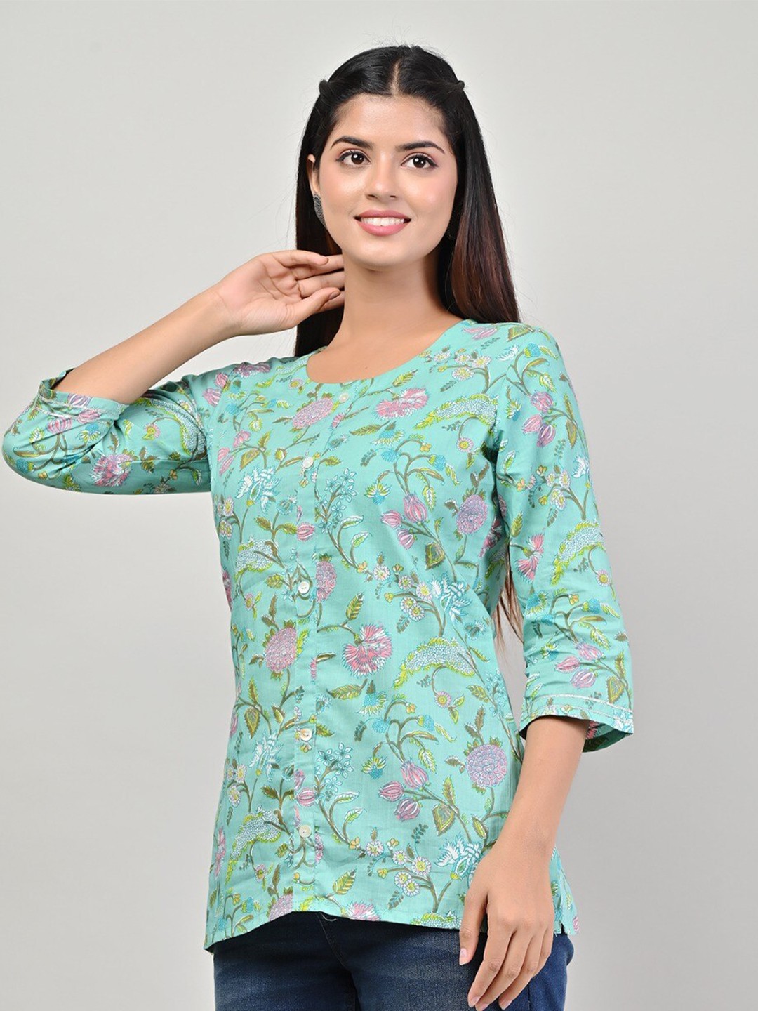 

Swasti Floral Printed Pure Cotton Kurti, Green