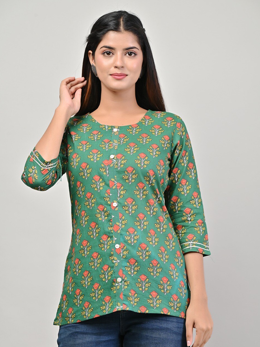 

Swasti Floral Printed Pure Cotton Kurti, Green