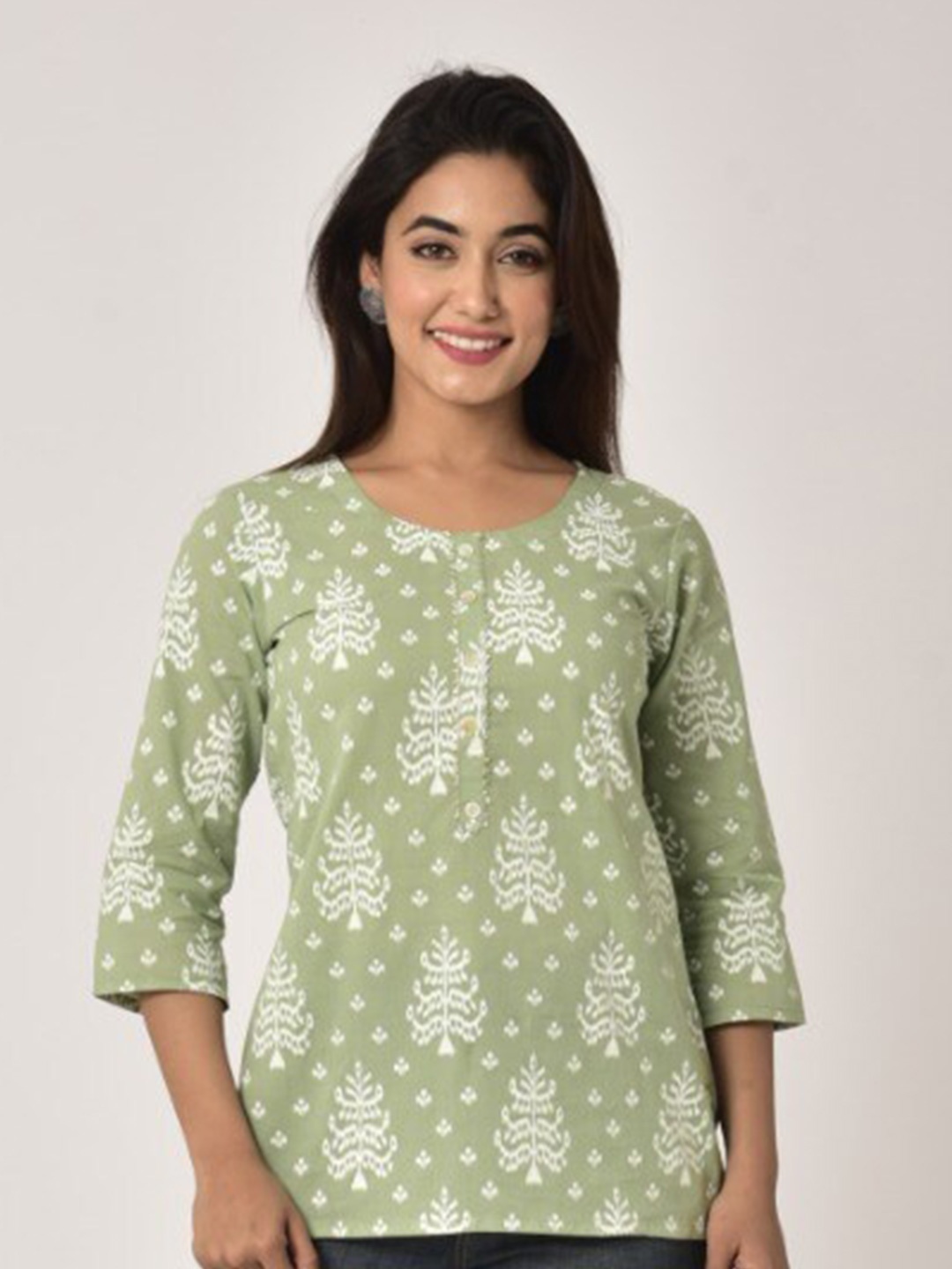 

Swasti Green Floral Printed Pure Cotton Kurti