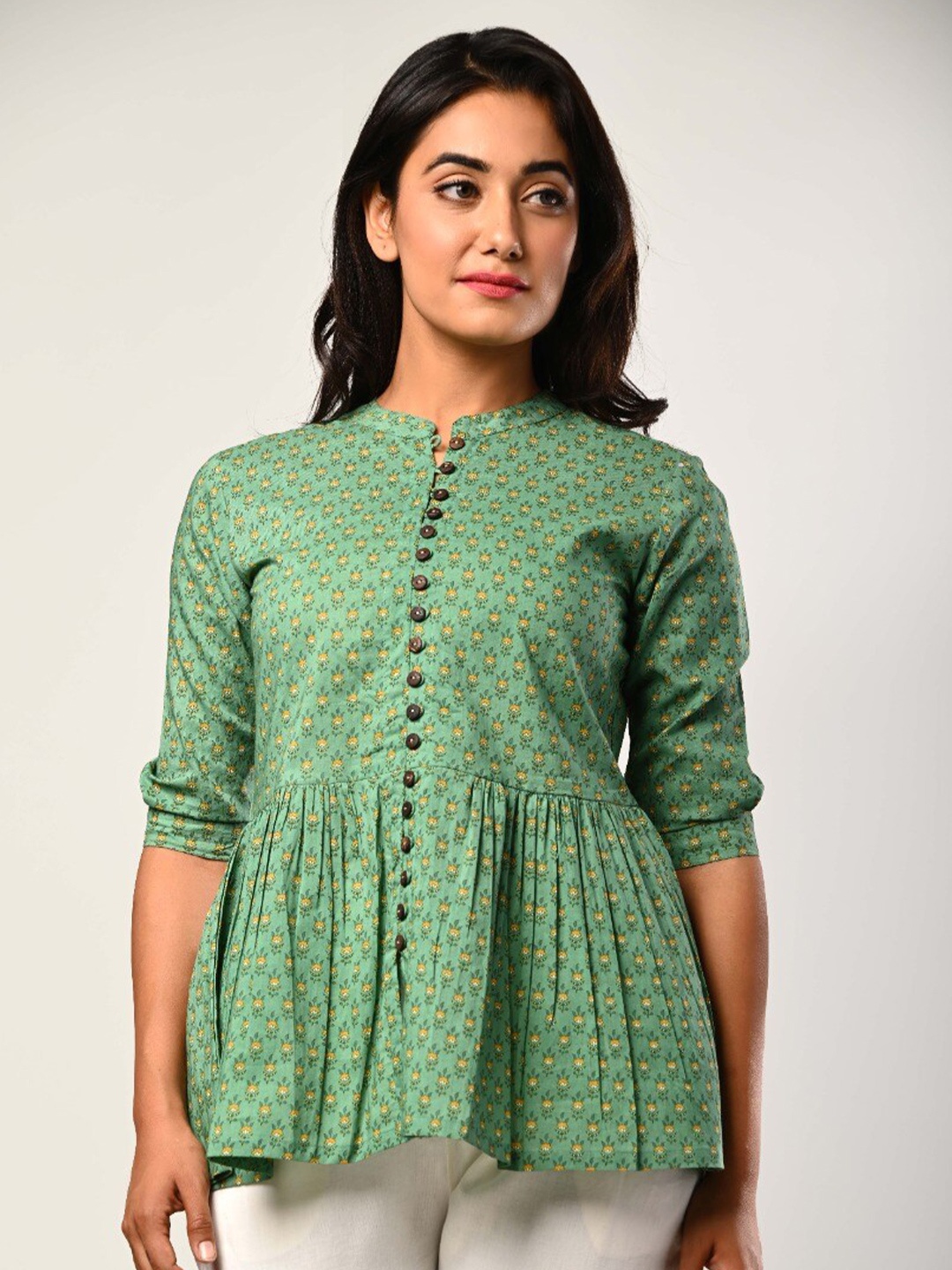 

Swasti Floral Printed Pure Cotton Anarkali Kurti, Green