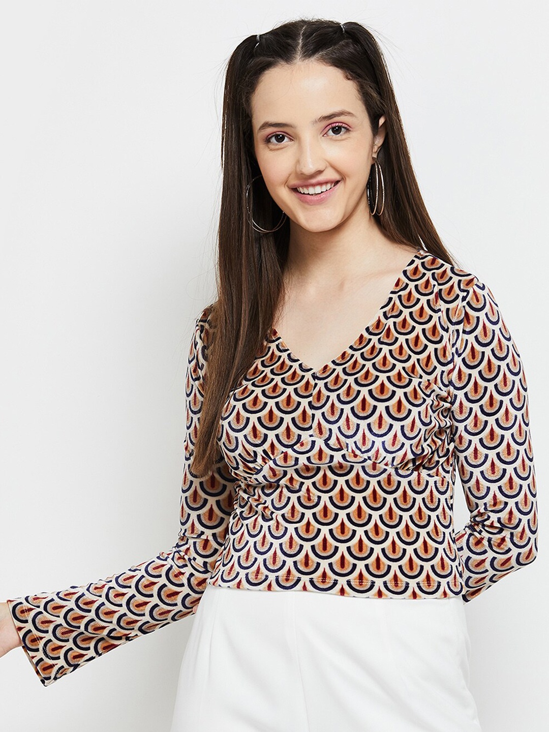 

max Women Geometric Printed V-Neck Long Sleeves Top, Brown