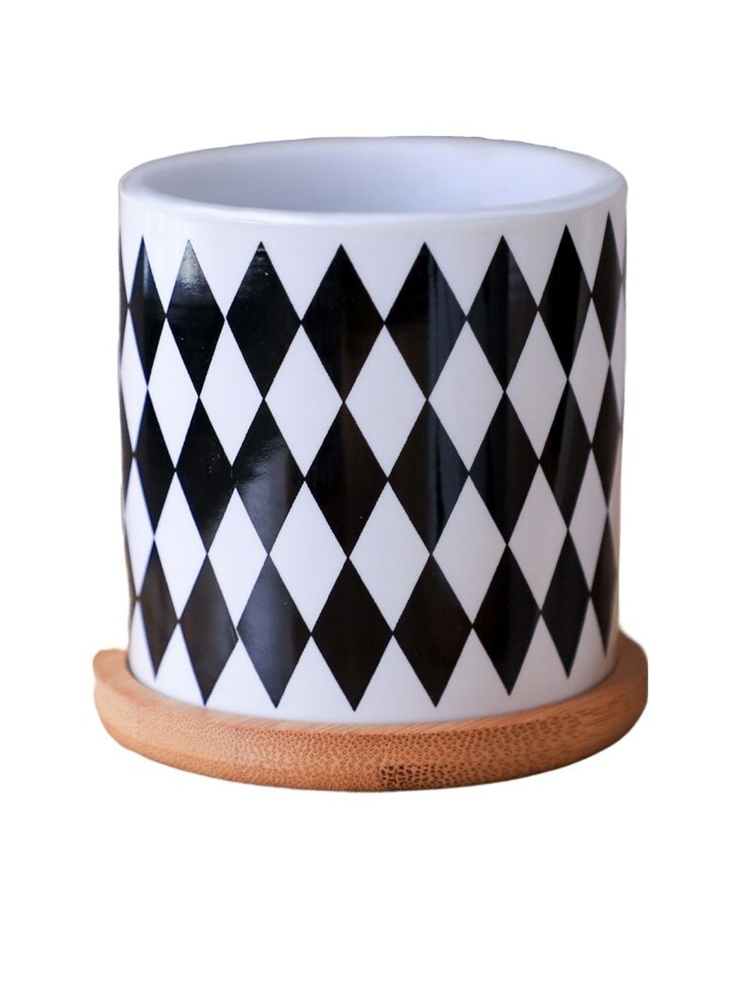 

Nestasia Diamond Patterned Ceramic Planter, White