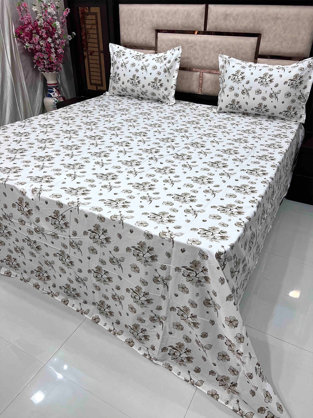 

Pure Decor Floral Printed 500TC Superfine Pure Cotton King Bedsheet with 2 Pillow Covers, White