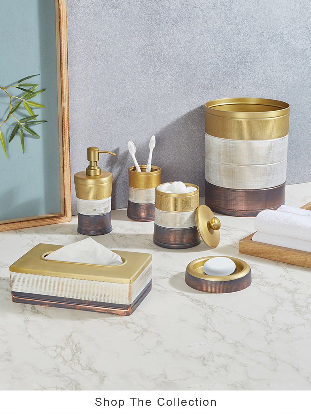 

HomeTown Textured Soap Dish, Gold