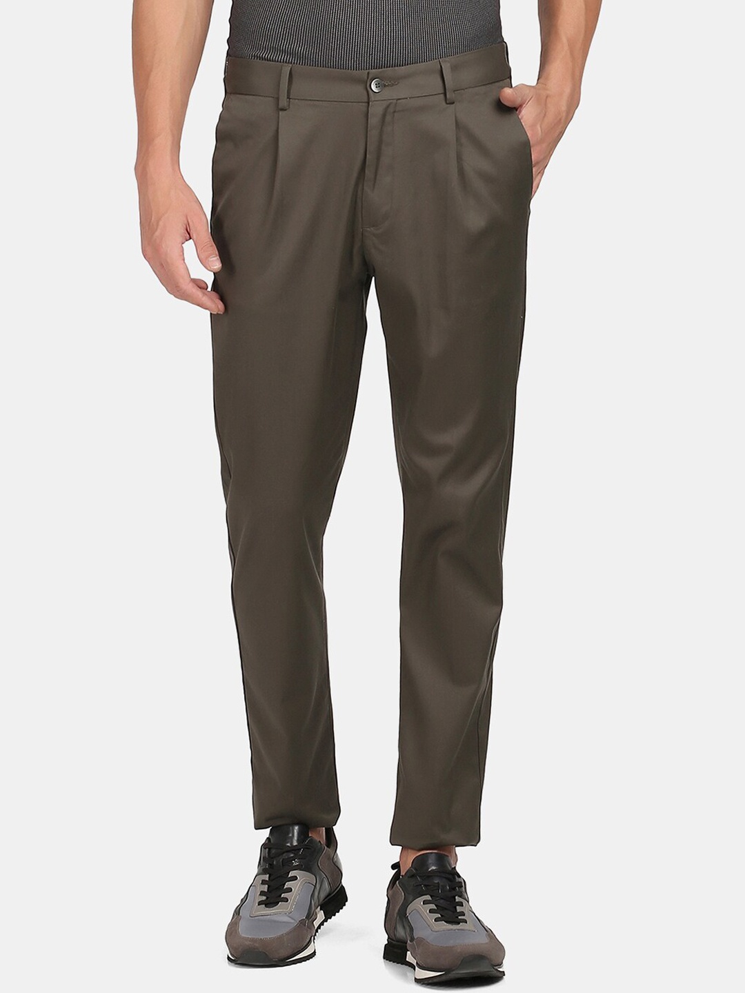 

Blackberrys Men Olive Green Comfort Pleated Trousers