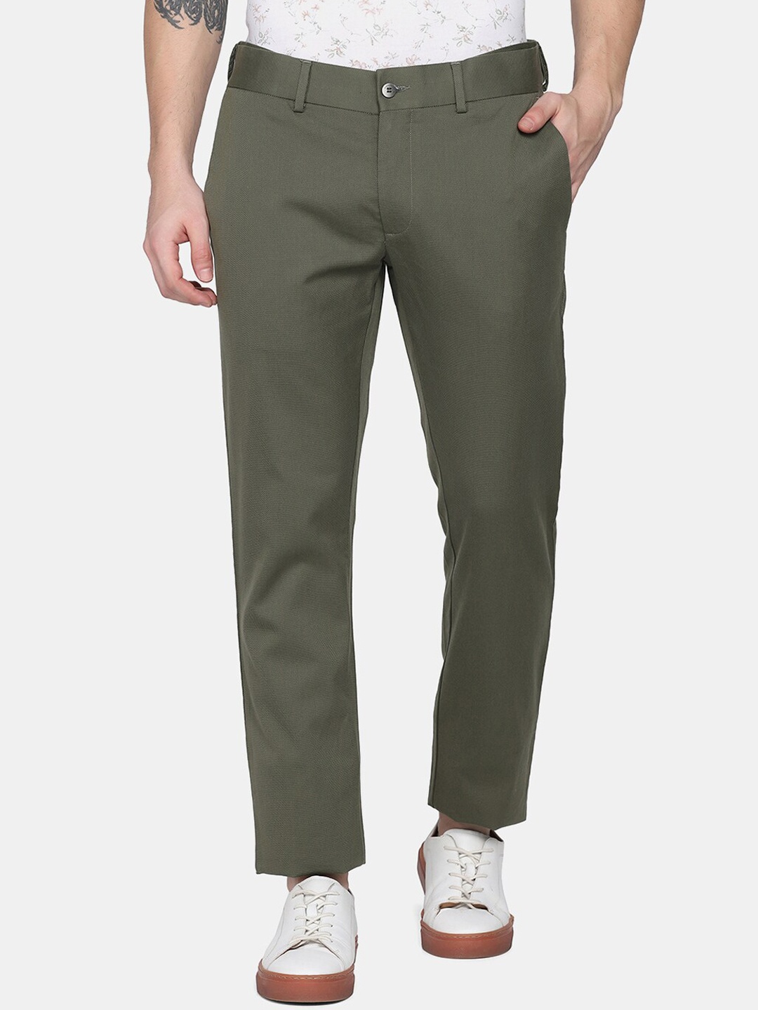 

Blackberrys Men Olive Green Solid Pure Cotton Slim Fit Trousers