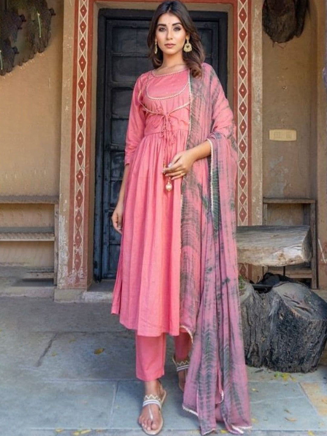 

HOUSE OF JAMOTI Women Pink Solid Kurta with Trousers & With Dupatta