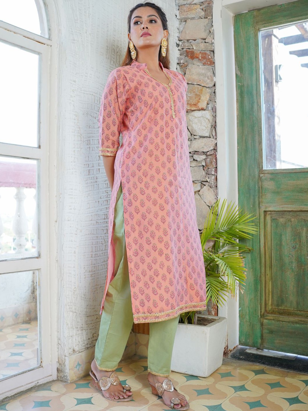 

HOUSE OF JAMOTI Women Peach-Coloured Ethnic Motifs Printed Kurta with Trousers