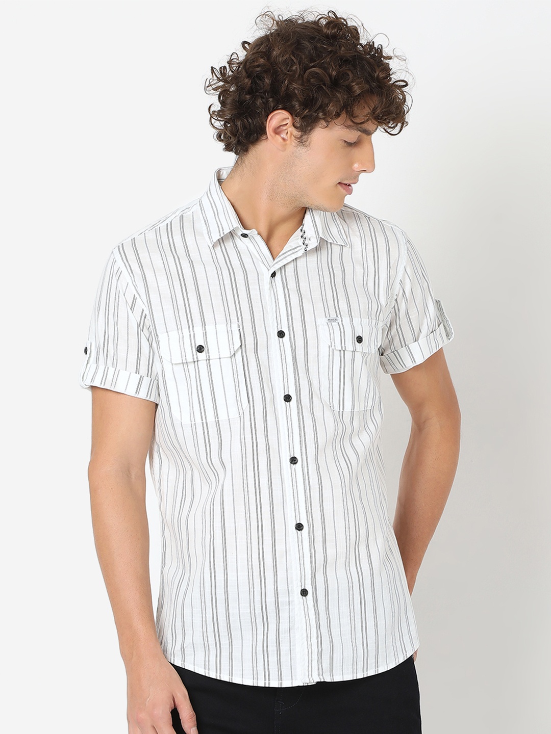 

Mufti Men White Classic Slim Fit Striped Casual Shirt