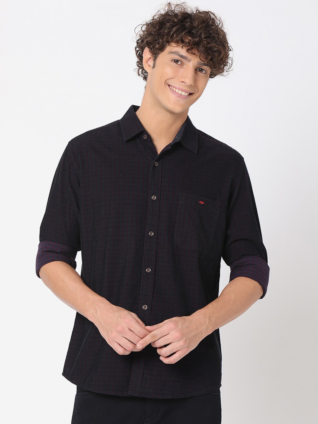 

Mufti Men Classic Slim Fit Casual Shirt, Navy blue