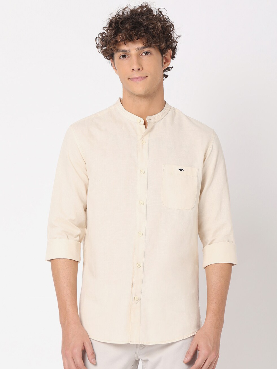 

Mufti Men Classic Slim Fit Casual Shirt, Off white