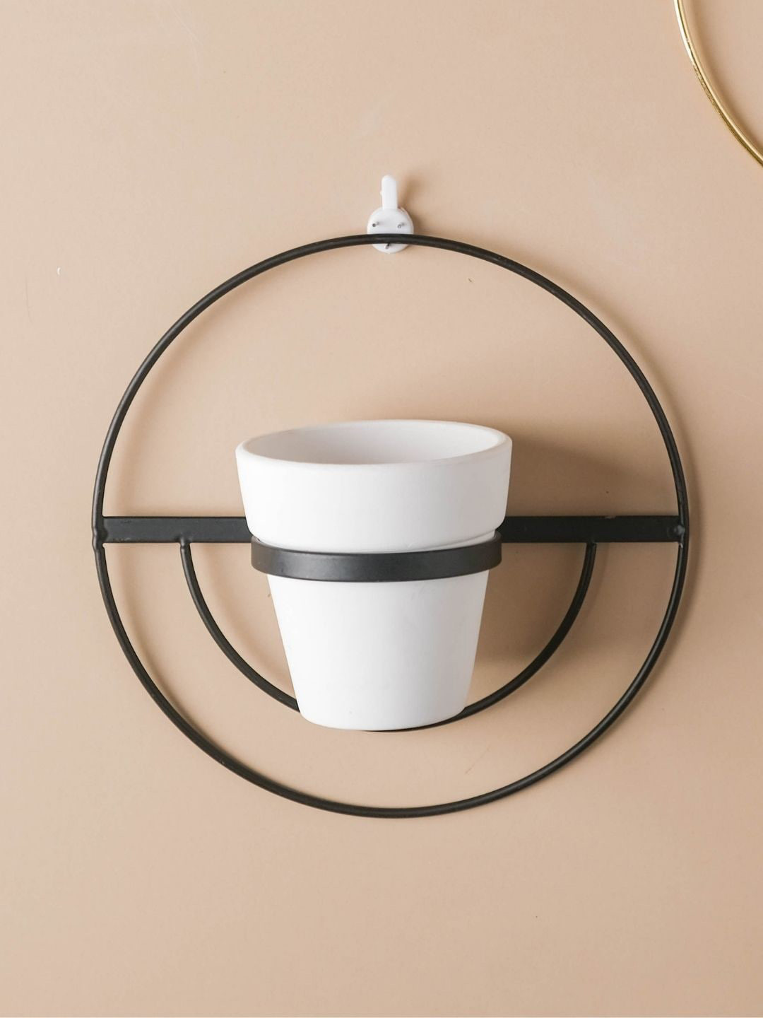 

Nestasia White & Black Solid Planters With Stand
