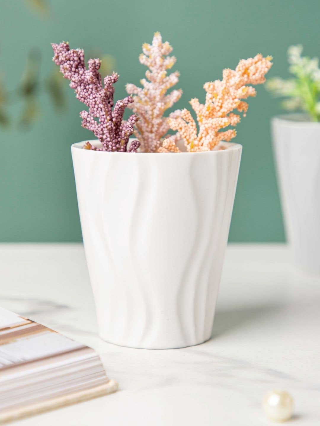 

Nestasia Wavy Textured Ceramic Planter, White