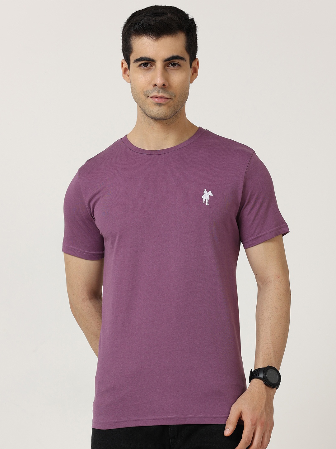 

Masculino Latino Plus Men Solid T-shirt, Purple