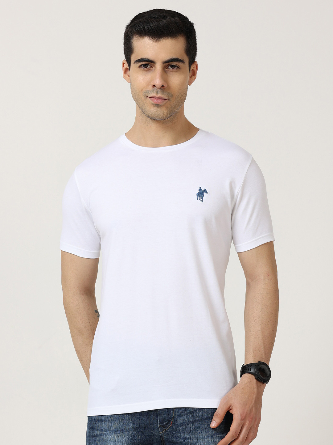 

Masculino Latino Plus Men Solid T-shirt, White