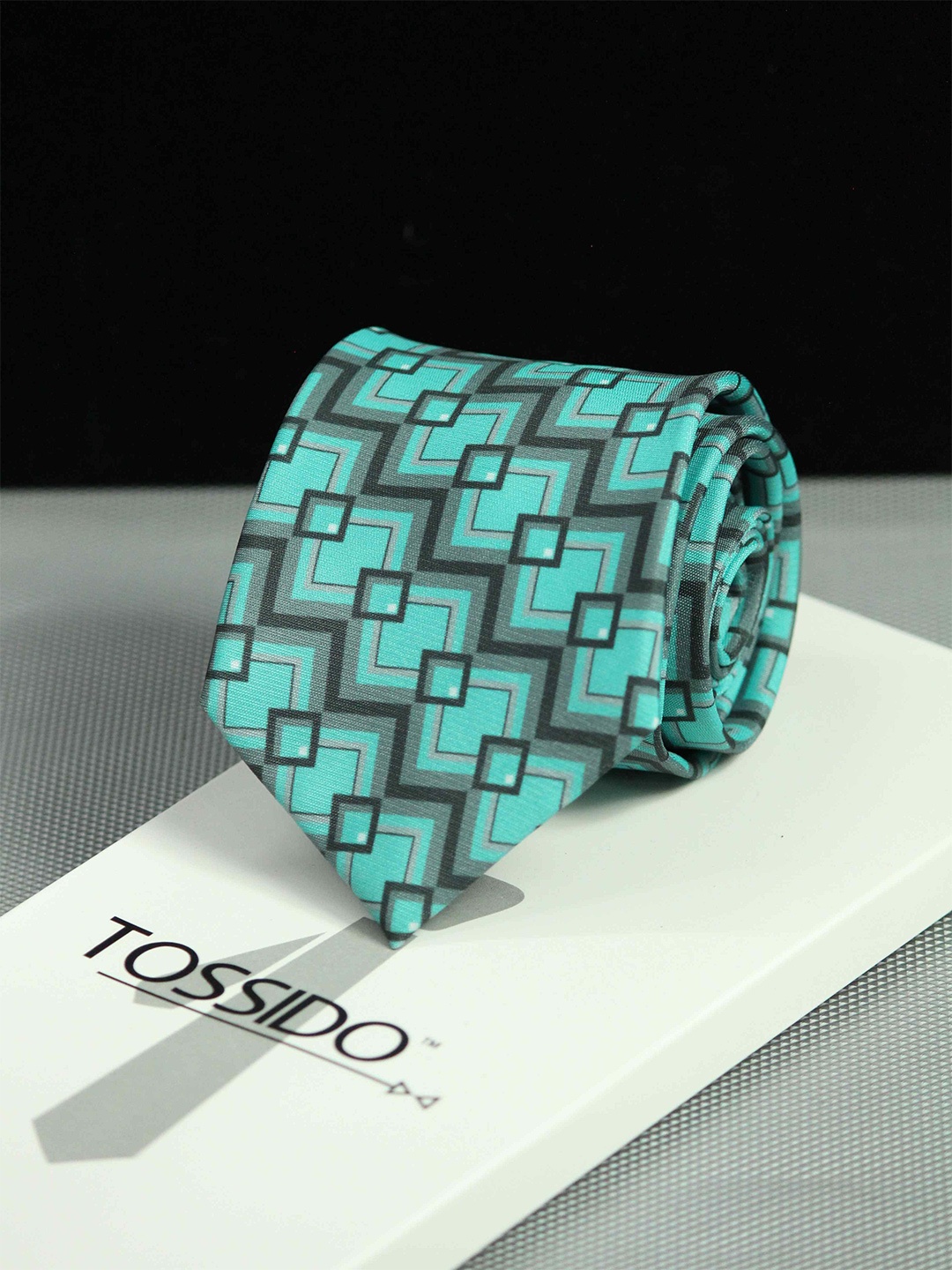 

Tossido Men Blue & Grey Printed Broad Tie