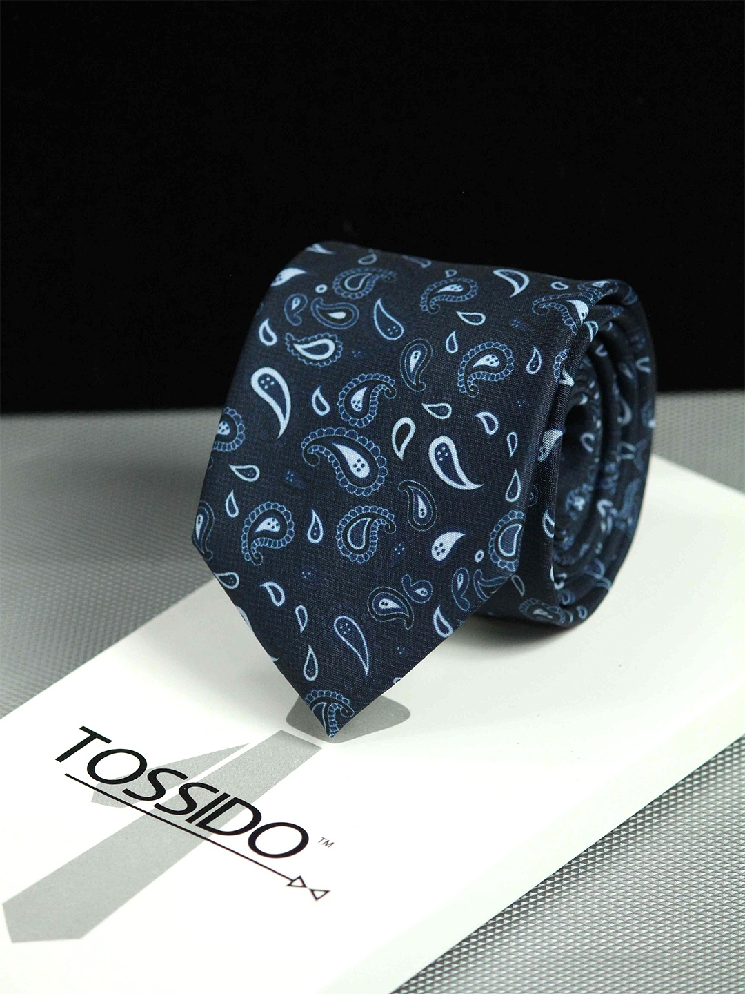 

Tossido Men Blue & Off White Printed Broad Tie