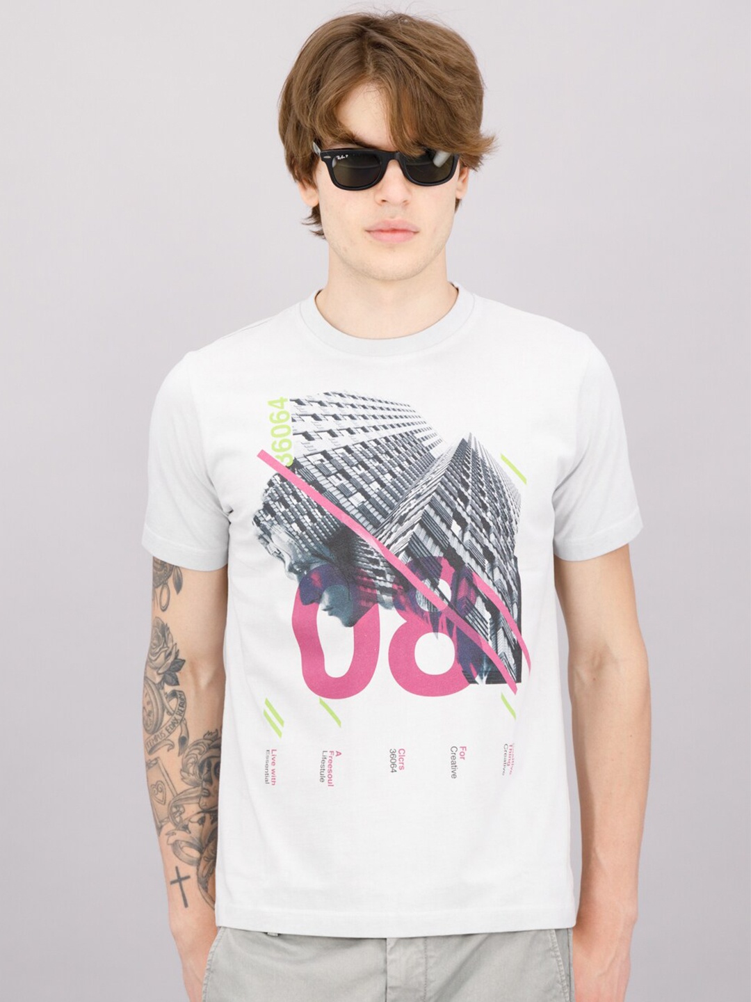 

FREESOUL Men Grey Typography Printed Raw Edge T-shirt