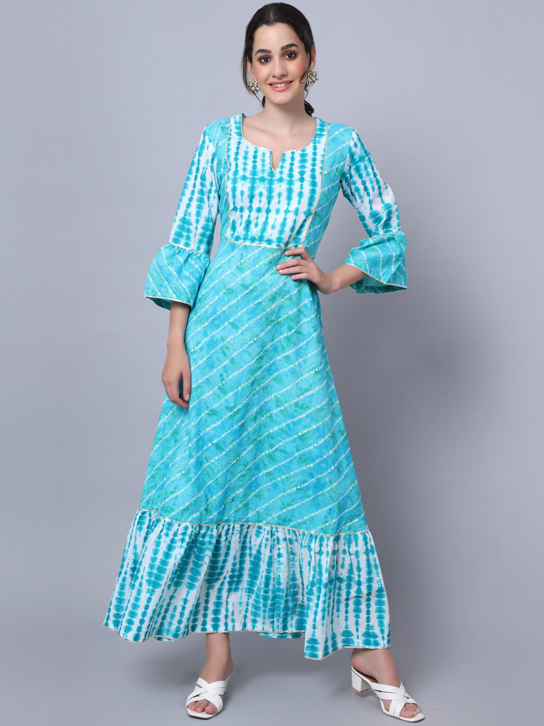 

anokherang Women Dyed Bell Sleeves Fusion Kurta, Blue