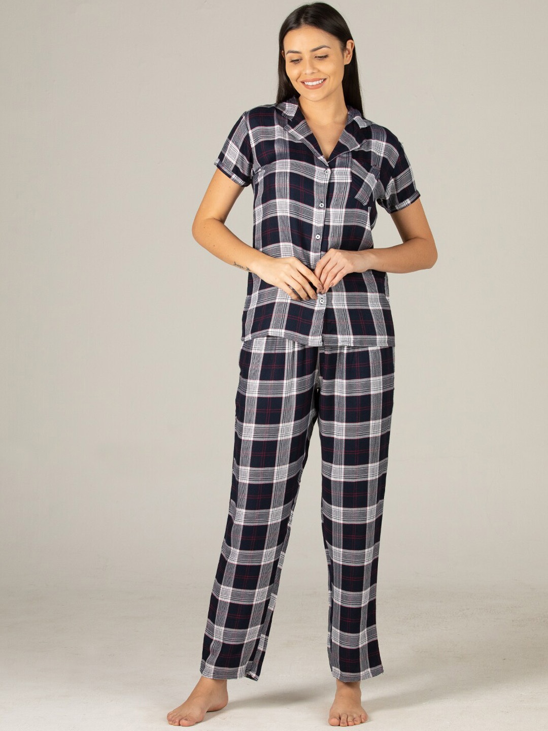 

evolove Women Navy Blue & White Checked Rayon Night suit