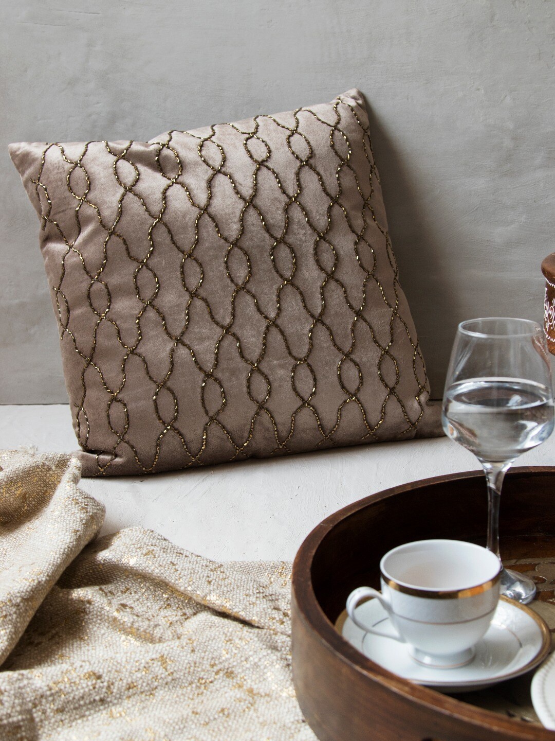 

The 7 DeKor Self Design Square Cushions, Brown