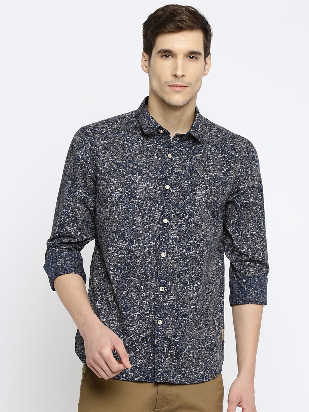 

Flying Machine Men Navy & Beige Regular Fit Printed Casual Shirt, Navy blue